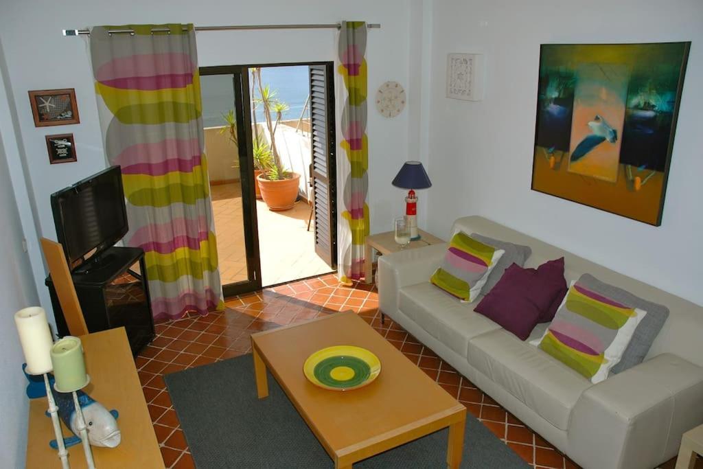 Sea Apartment *